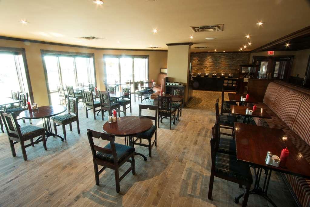 Ramada By Wyndham Northern Grand Hotel & Conference Centre Fort St. John Restaurant billede