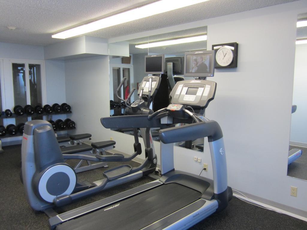 Ramada By Wyndham Northern Grand Hotel & Conference Centre Fort St. John Eksteriør billede