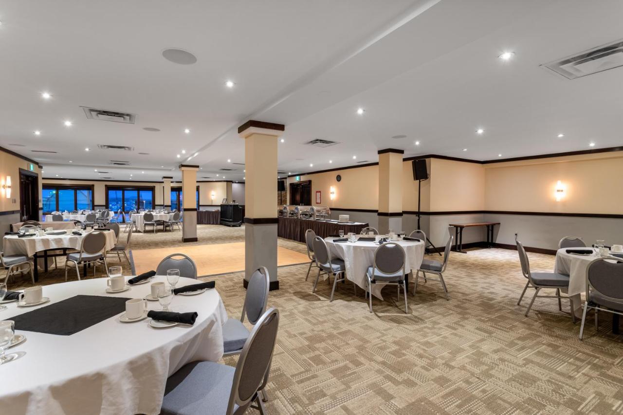 Ramada By Wyndham Northern Grand Hotel & Conference Centre Fort St. John Eksteriør billede