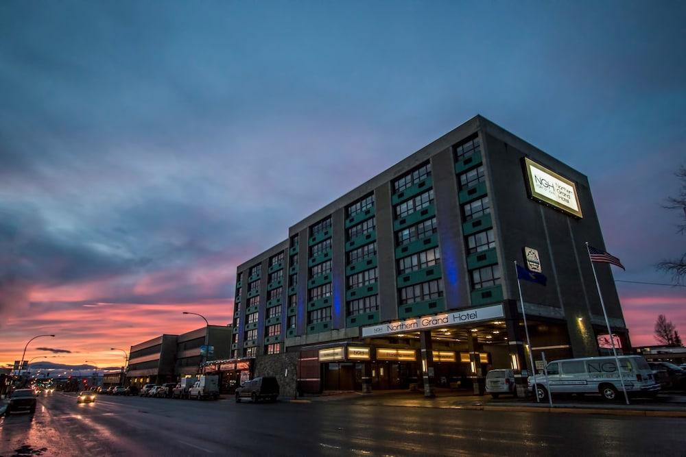 Ramada By Wyndham Northern Grand Hotel & Conference Centre Fort St. John Eksteriør billede