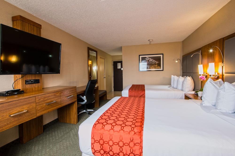 Ramada By Wyndham Northern Grand Hotel & Conference Centre Fort St. John Eksteriør billede