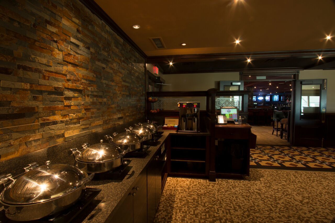 Ramada By Wyndham Northern Grand Hotel & Conference Centre Fort St. John Restaurant billede