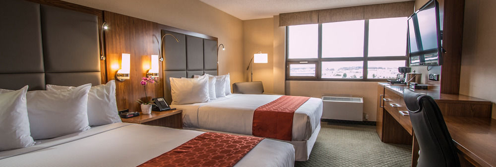 Ramada By Wyndham Northern Grand Hotel & Conference Centre Fort St. John Eksteriør billede